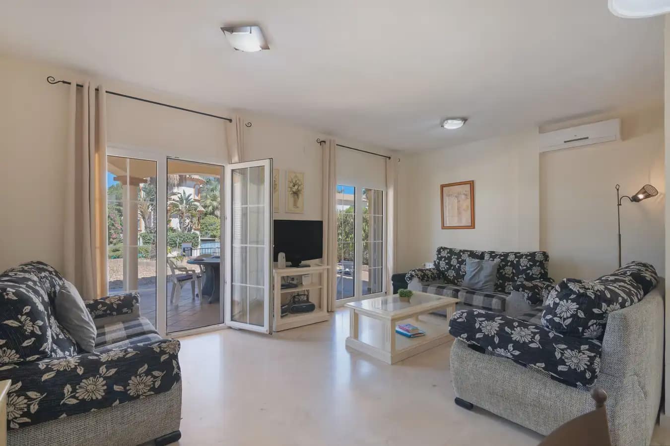 3 camera da letto Villa da affittare in Islantilla con piscina garage - 6.300 € (Rif: 9914037)