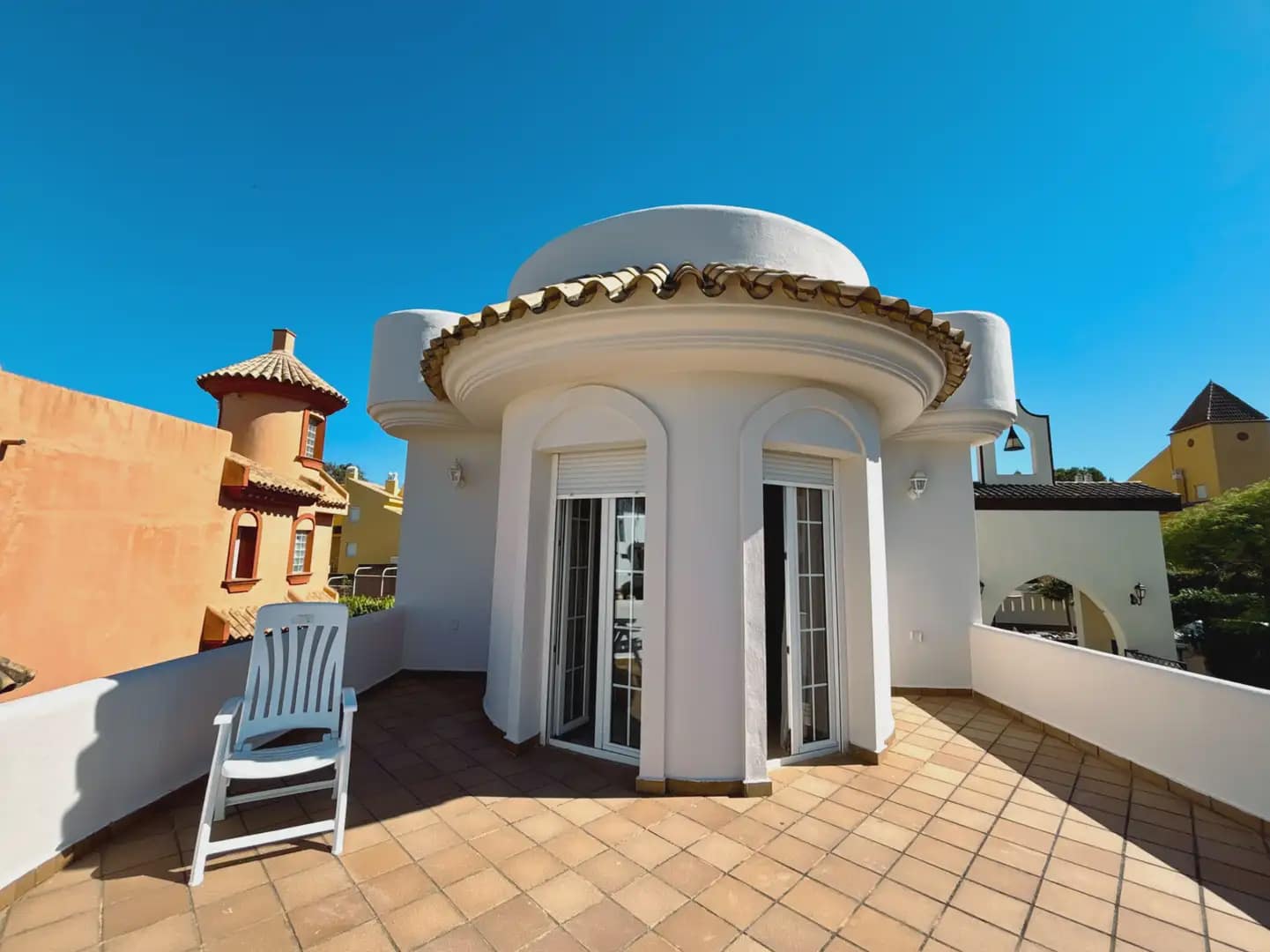 3 camera da letto Villa da affittare in Islantilla con piscina garage - 6.300 € (Rif: 9914037)