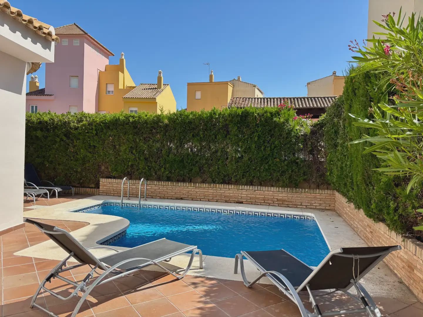 3 camera da letto Villa da affittare in Islantilla con piscina garage - 6.300 € (Rif: 9914037)