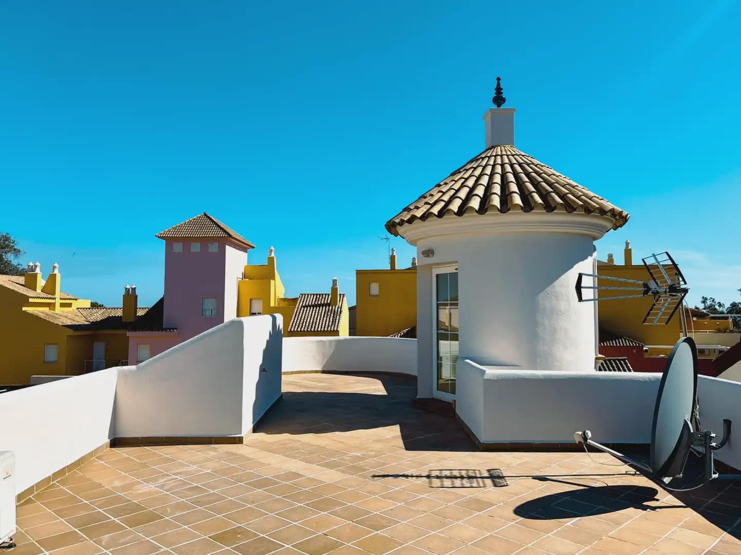 3 camera da letto Villa da affittare in Islantilla con piscina garage - 6.300 € (Rif: 9914037)