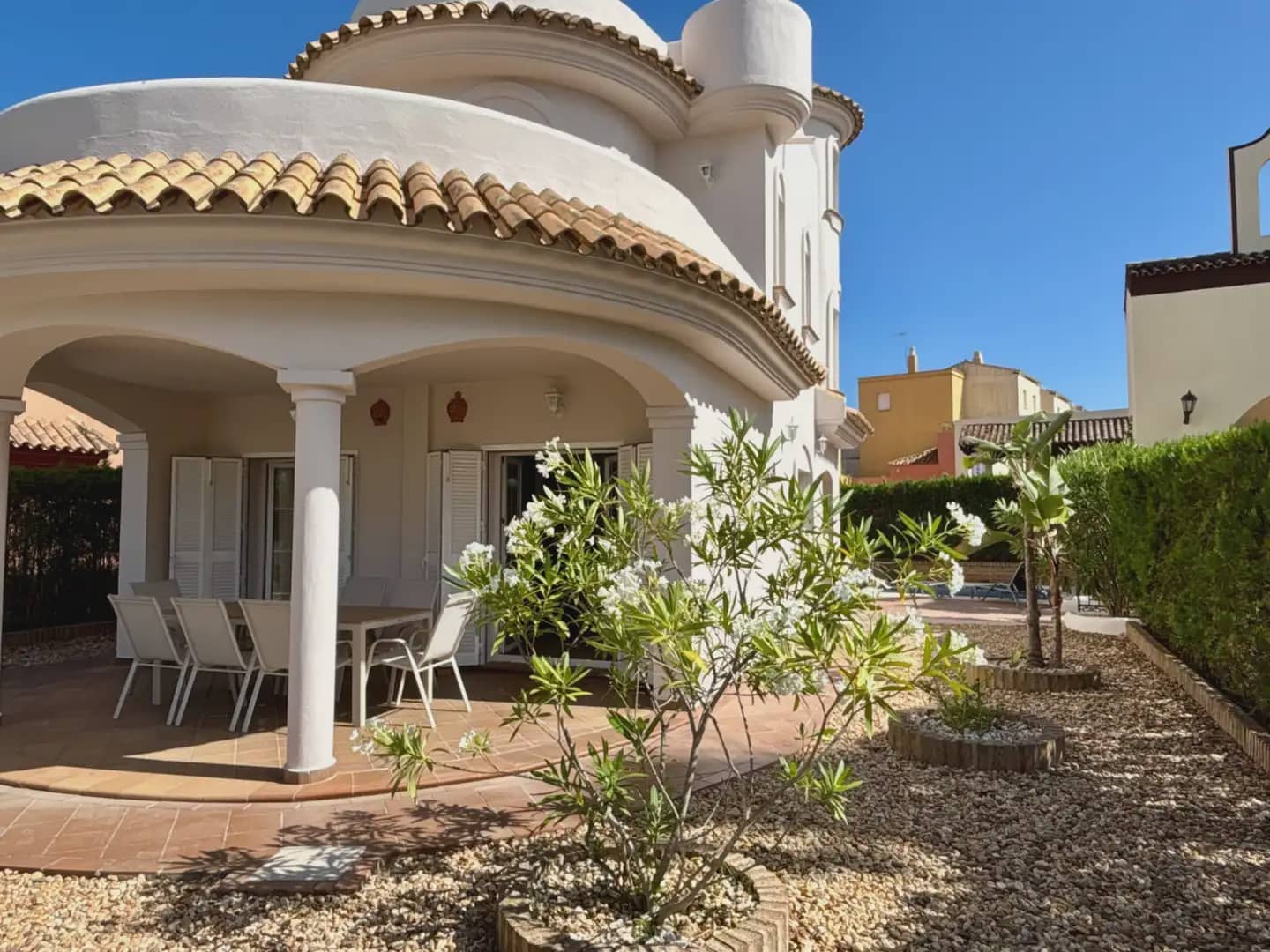 3 camera da letto Villa da affittare in Islantilla con piscina garage - 6.300 € (Rif: 9914037)