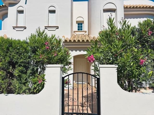 3 camera da letto Villa da affittare in Islantilla, Isla Cristina con piscina garage - 6.300 € (Rif: 9914037)