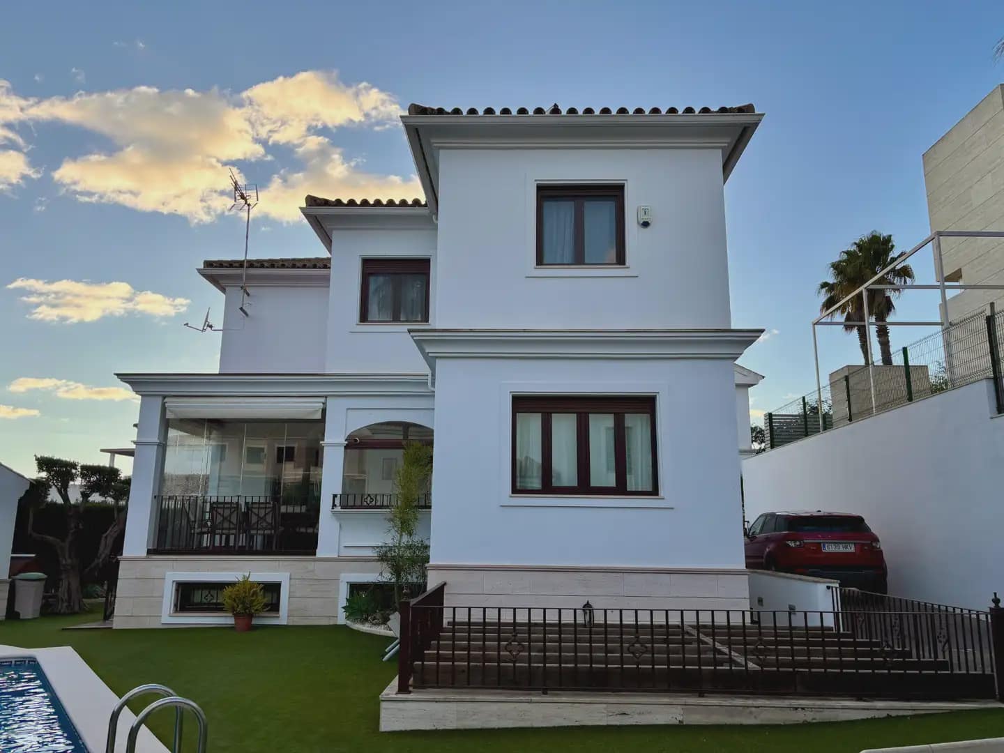 5 soverom Villa til salgs i Islantilla med svømmebasseng garasje - € 699 900 (Ref: 9914038)