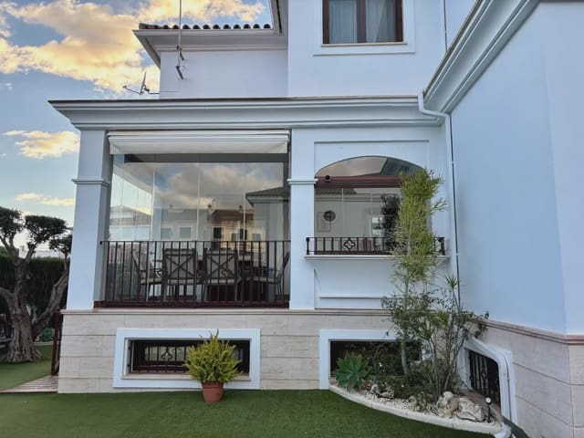 5 soverom Villa til salgs i Islantilla, Isla Cristina med svømmebasseng garasje - € 699 900 (Ref: 9914038)