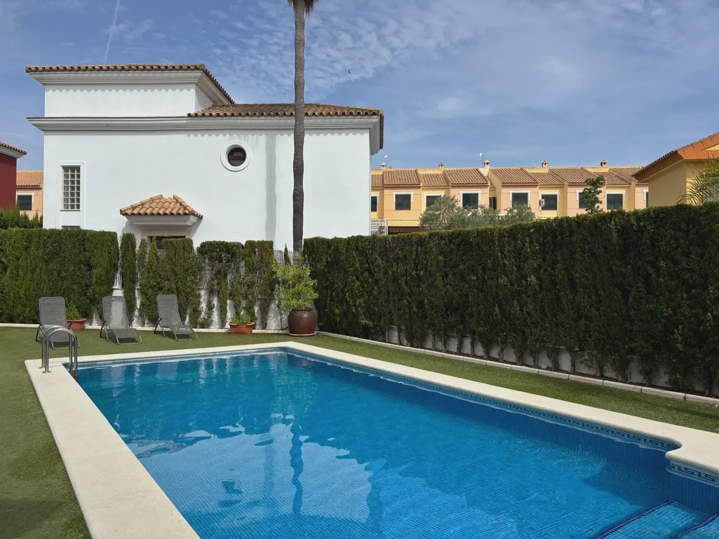 5 soverom Villa til salgs i Islantilla med svømmebasseng garasje - € 699 900 (Ref: 9914038)