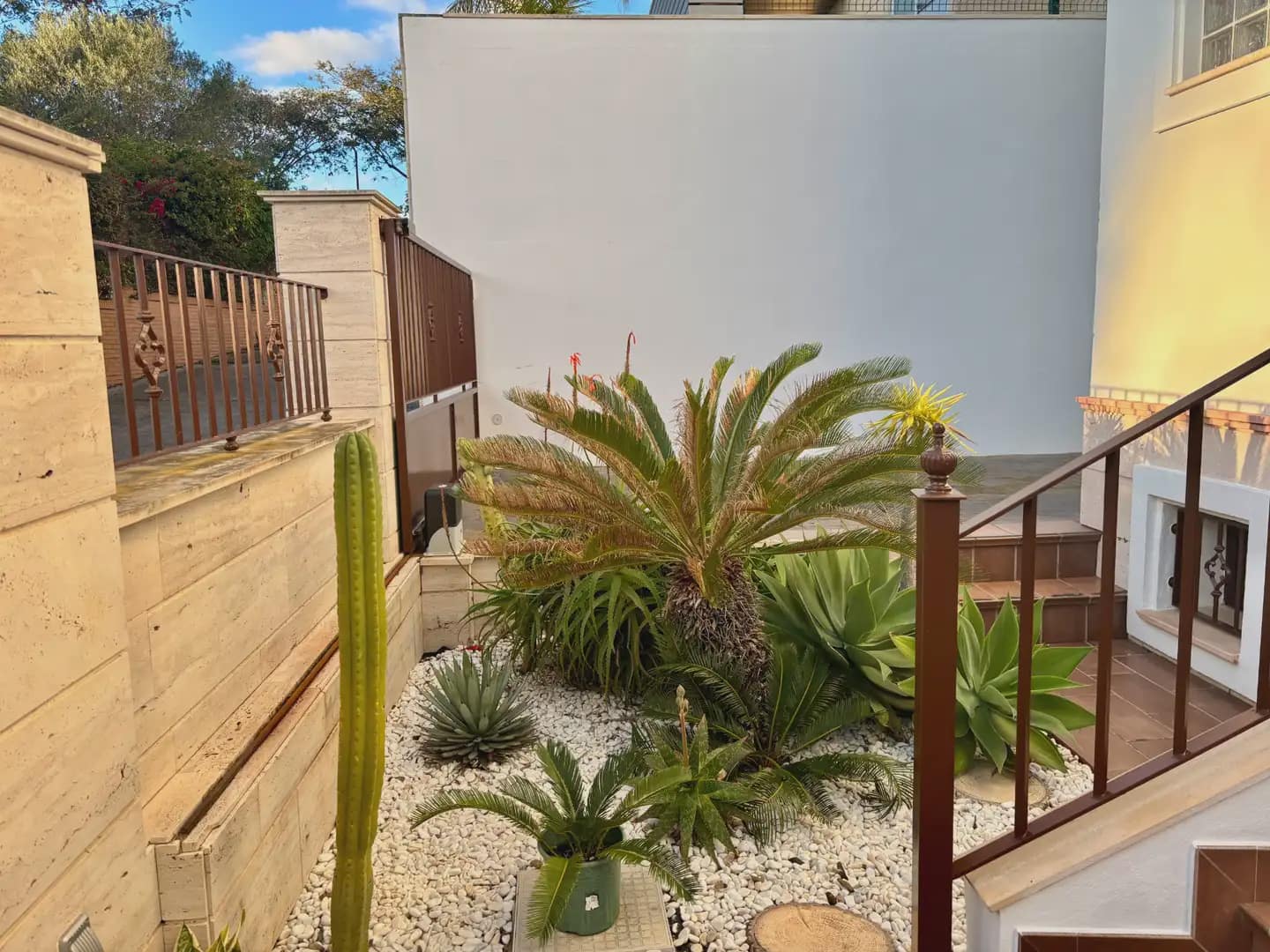 5 soverom Villa til salgs i Islantilla med svømmebasseng garasje - € 699 900 (Ref: 9914038)