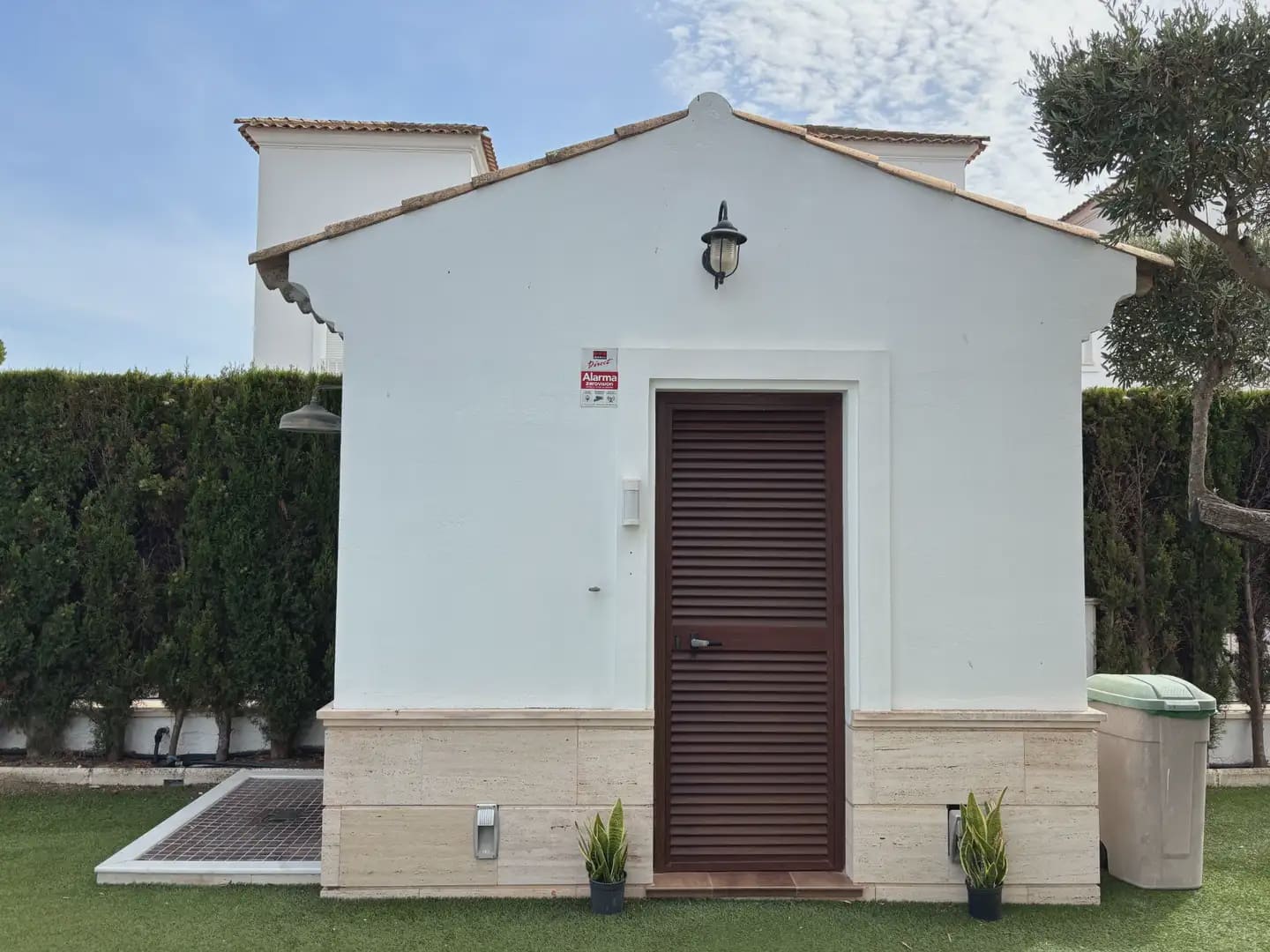 5 soverom Villa til salgs i Islantilla med svømmebasseng garasje - € 699 900 (Ref: 9914038)