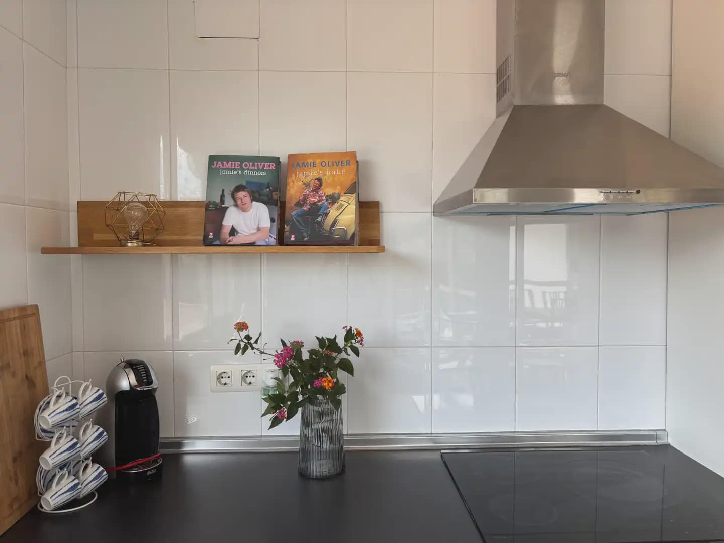 5 bedroom Semi-detached Villa for rent in Islantilla with pool garage - € 1,800 (Ref: 9914040)