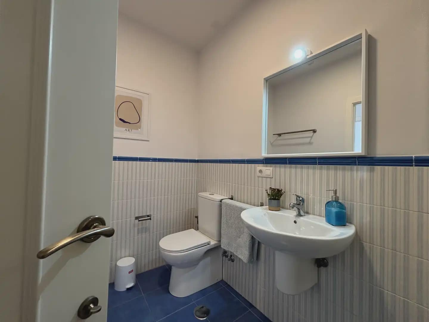 5 bedroom Semi-detached Villa for rent in Islantilla with pool garage - € 1,800 (Ref: 9914040)