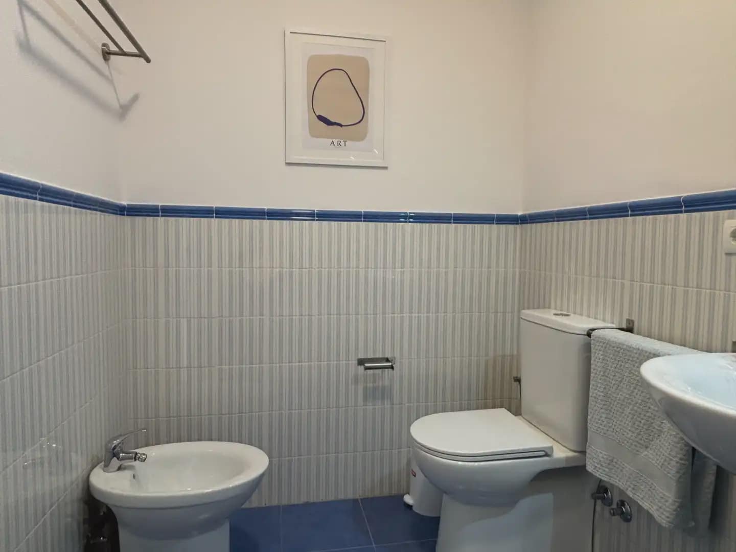 5 bedroom Semi-detached Villa for rent in Islantilla with pool garage - € 1,800 (Ref: 9914040)