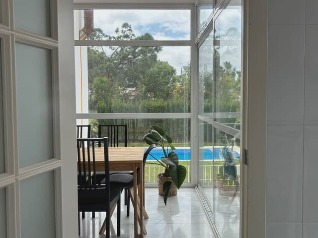 5 bedroom Semi-detached Villa for rent in Islantilla, Isla Cristina with pool garage - € 1,800 (Ref: 9914040)