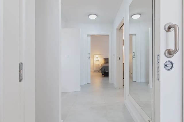 2 makuuhuone Ranta-asunto myytävänä paikassa Islantilla, Isla Cristina mukana uima-altaan 
autotalli - 382 000 € (Ref: 9914041)