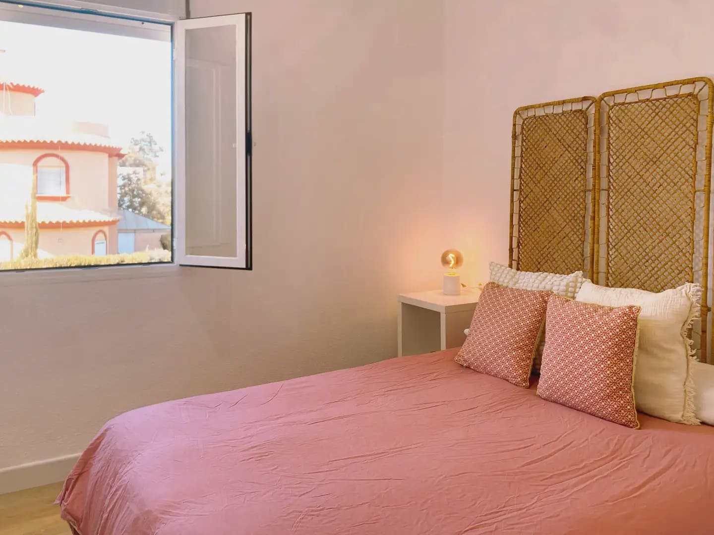 1 Zimmer Apartment zu vermieten in Islantilla mit Pool Garage - 1.250 € (Ref: 9914042)