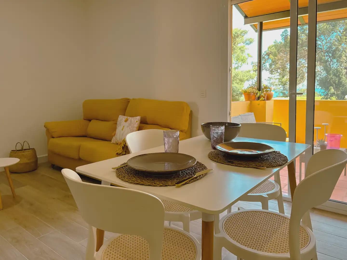 1 Zimmer Apartment zu vermieten in Islantilla mit Pool Garage - 1.250 € (Ref: 9914042)