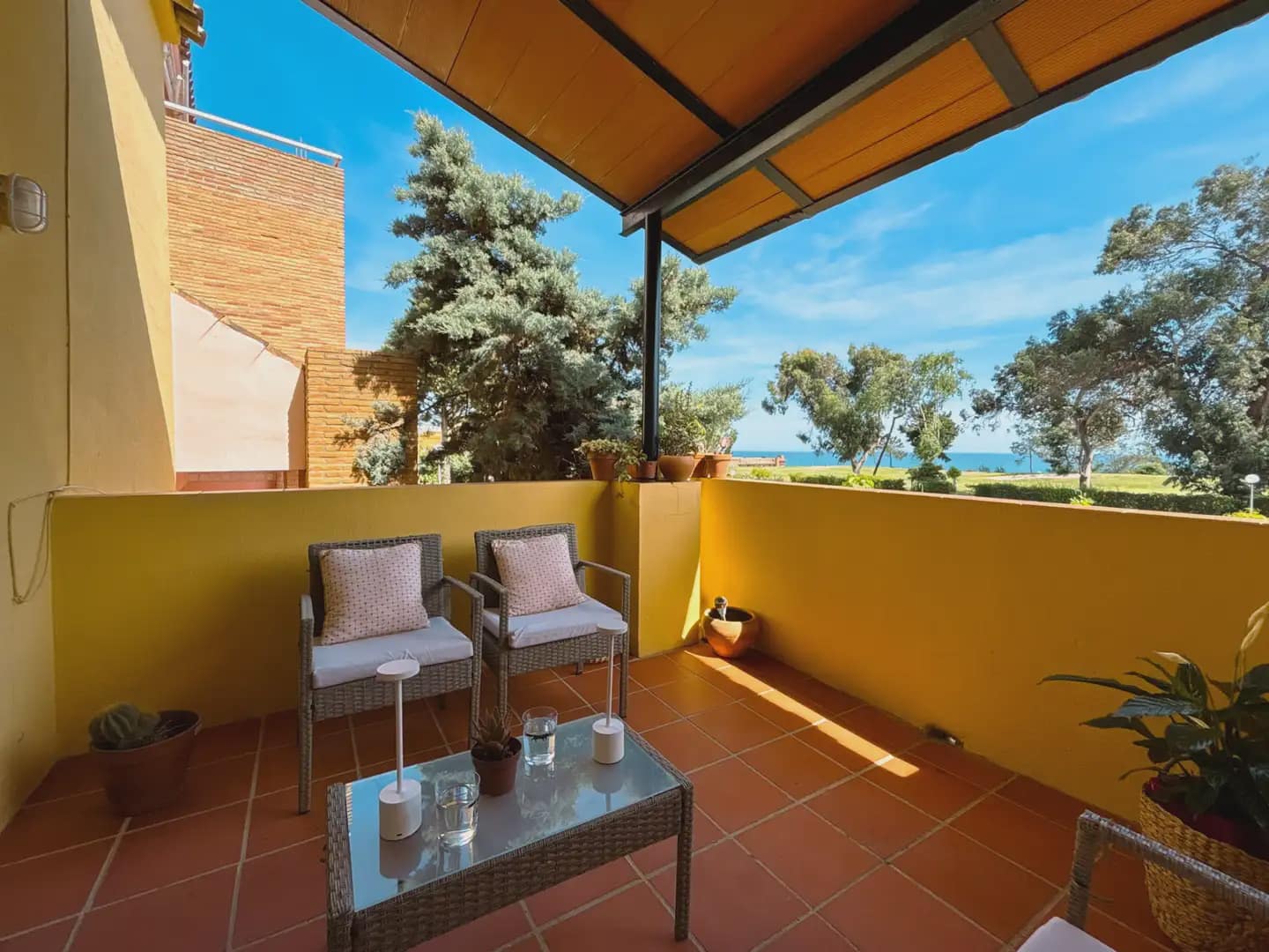1 Zimmer Apartment zu vermieten in Islantilla mit Pool Garage - 1.250 € (Ref: 9914042)