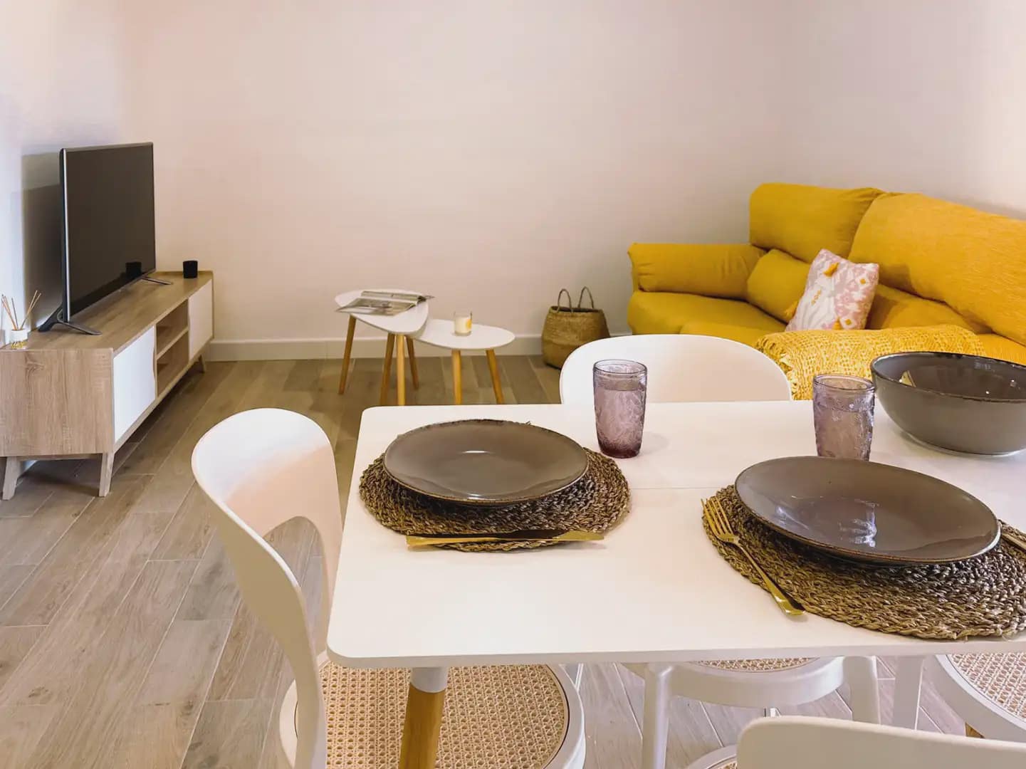 1 Zimmer Apartment zu vermieten in Islantilla mit Pool Garage - 1.250 € (Ref: 9914042)