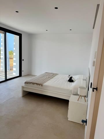 4 bedroom Villa for sale in Ibiza / Eivissa town with pool - € 4,500,000 (Ref: 9669205)