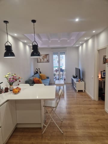 1 bedroom Apartment for sale in Sant Antoni, Barcelona city - € 439,000 (Ref: 9654121)