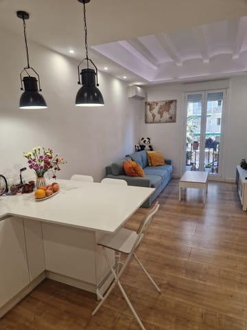 1 bedroom Apartment for sale in Sant Antoni, Barcelona city - € 439,000 (Ref: 9654121)