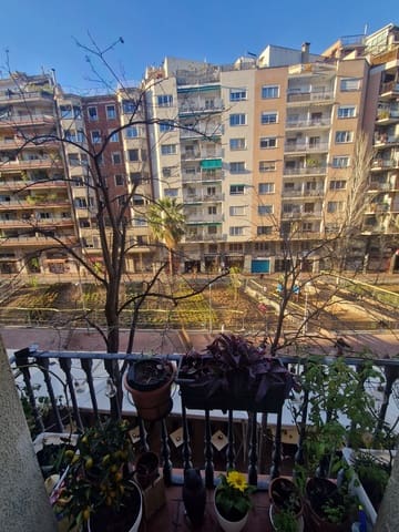 1 bedroom Apartment for sale in Sant Antoni, Barcelona city - € 439,000 (Ref: 9654121)