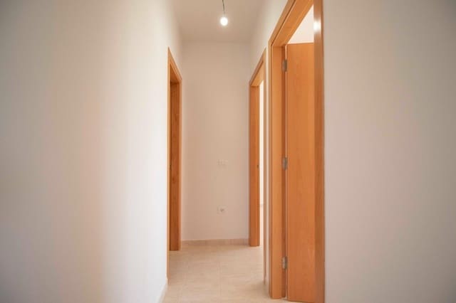 2 slaapkamer Flat te koop in Buzanada, Arona met garage - € 189.000 (Ref: 10059211)