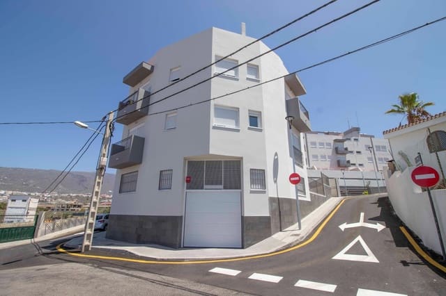2 slaapkamer Flat te koop in Buzanada, Arona met garage - € 189.000 (Ref: 10059211)