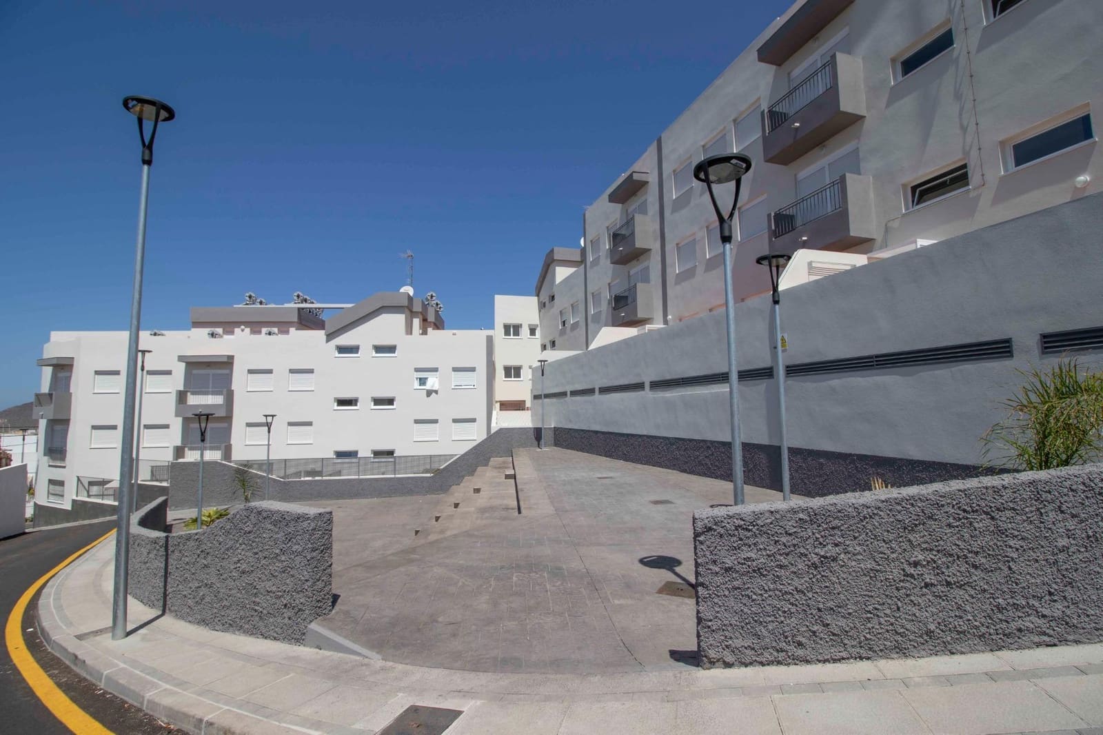 Piso de 2 habitaciones en Buzanada en venta con garaje - 185.000 € (Ref: 10059212)