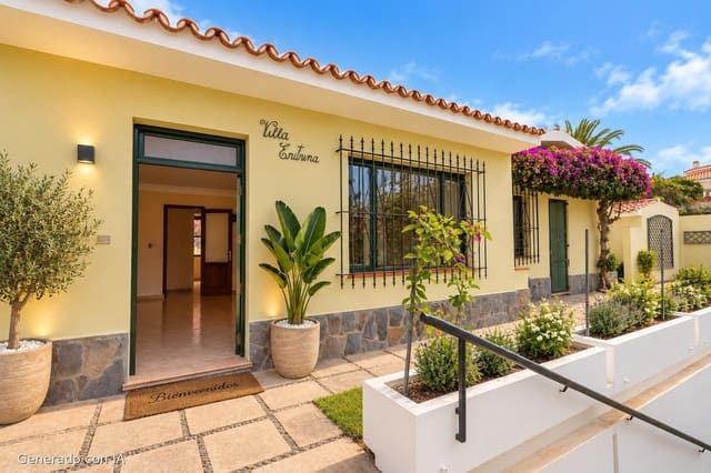 3 slaapkamer Villa te koop in Puerto de la Cruz met garage - € 539.000 (Ref: 10068004)