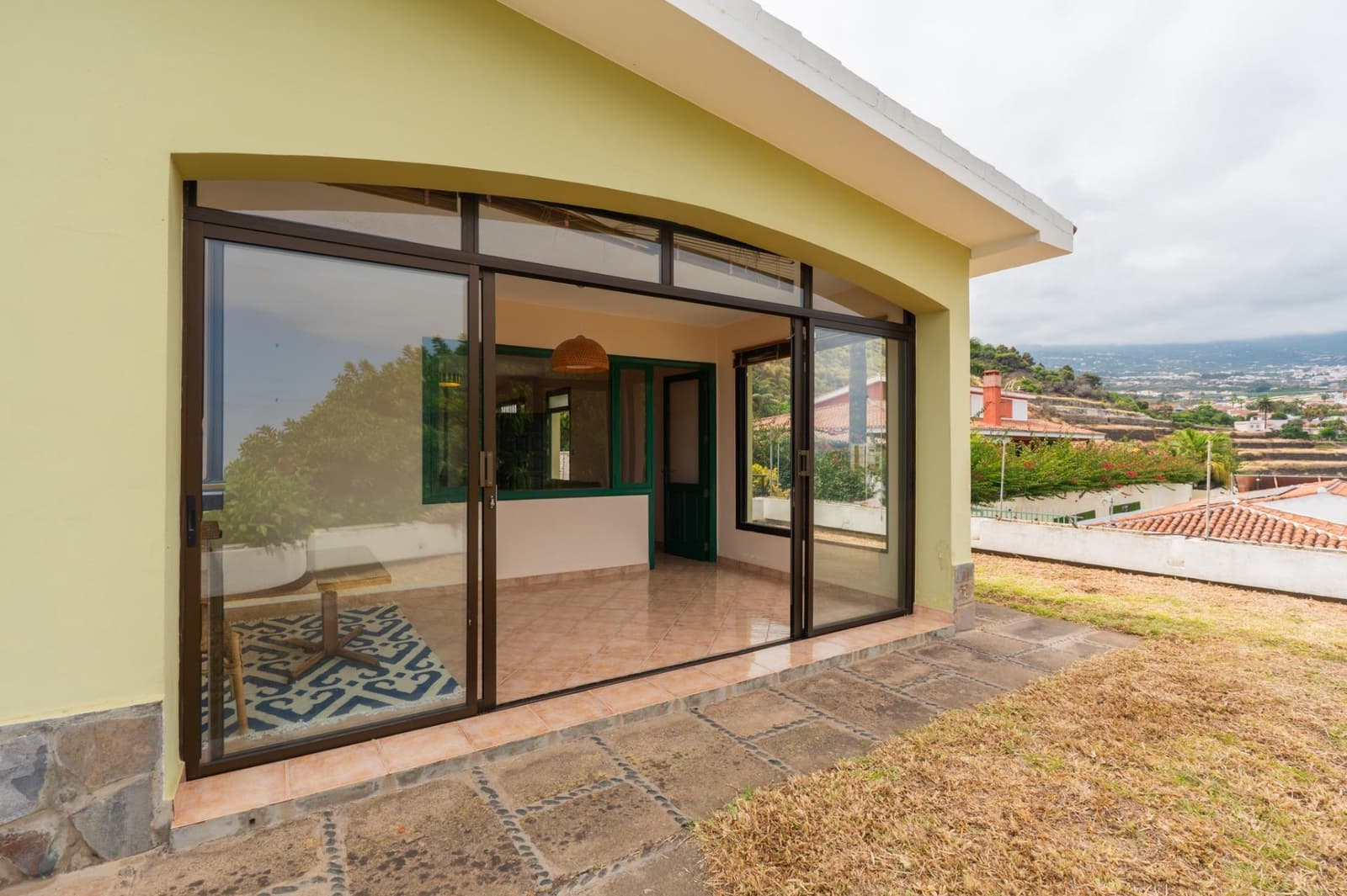 3 slaapkamer Villa te koop in Puerto de la Cruz met garage - € 539.000 (Ref: 10068004)