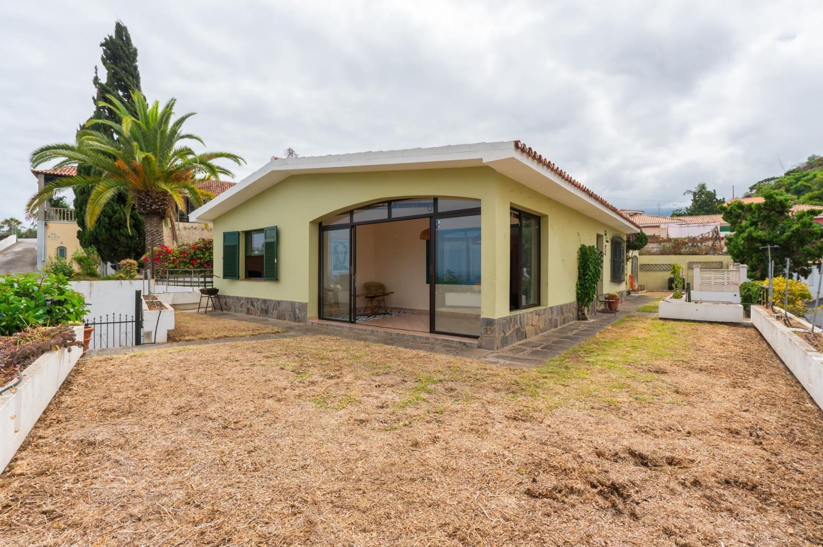 3 slaapkamer Villa te koop in Puerto de la Cruz met garage - € 539.000 (Ref: 10068004)
