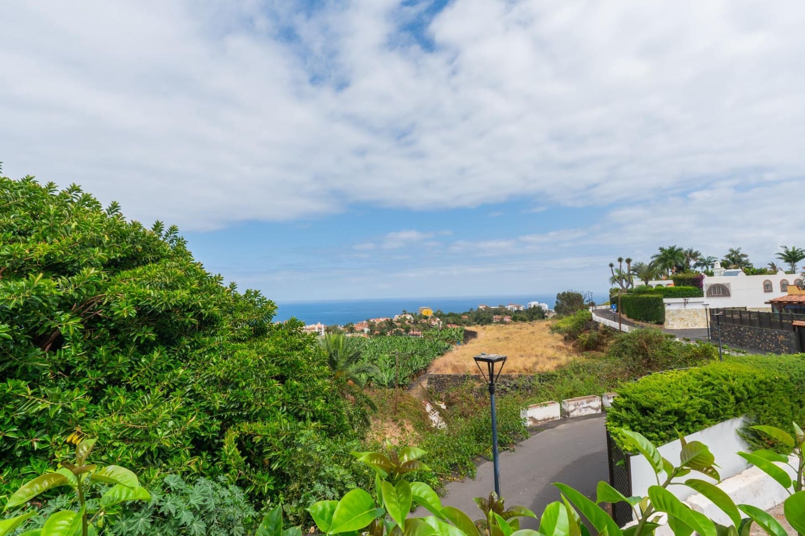 3 slaapkamer Villa te koop in Puerto de la Cruz met garage - € 539.000 (Ref: 10068004)