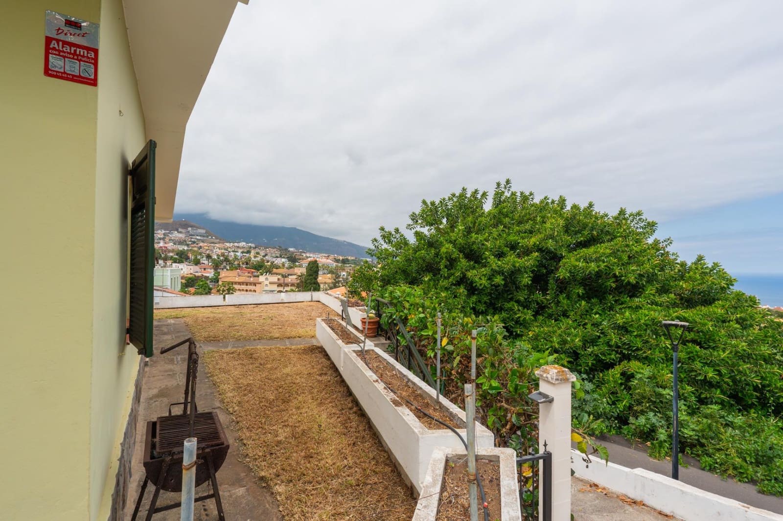 3 slaapkamer Villa te koop in Puerto de la Cruz met garage - € 539.000 (Ref: 10068004)