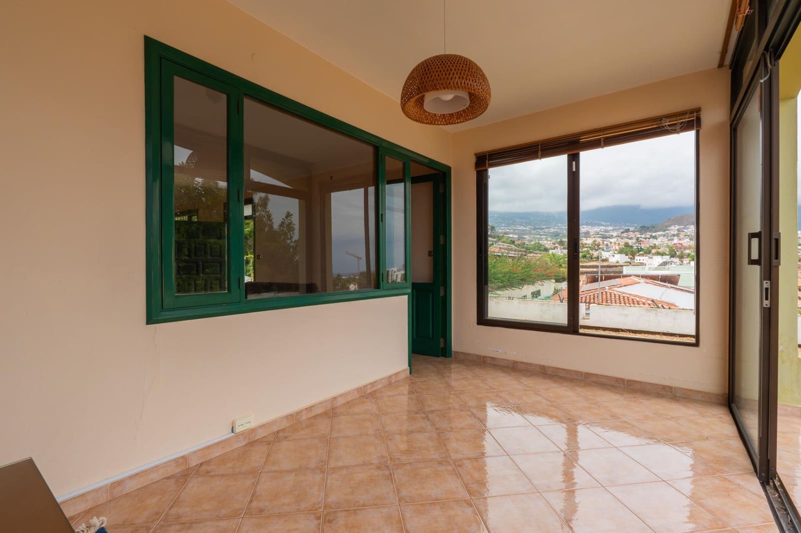 3 slaapkamer Villa te koop in Puerto de la Cruz met garage - € 539.000 (Ref: 10068004)