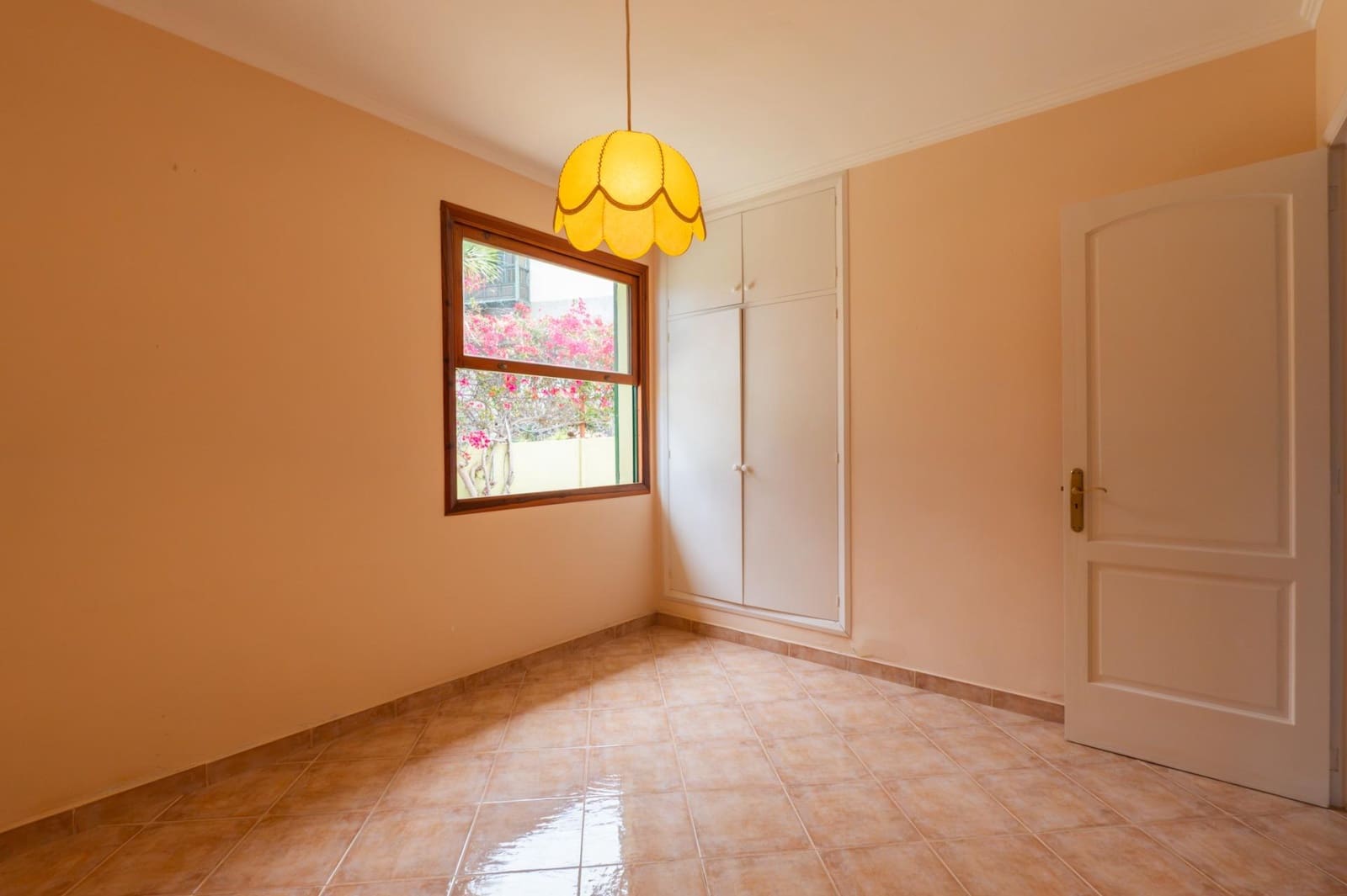 3 slaapkamer Villa te koop in Puerto de la Cruz met garage - € 539.000 (Ref: 10068004)