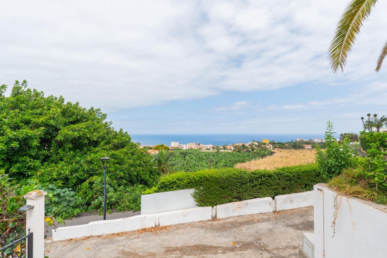 3 slaapkamer Villa te koop in Puerto de la Cruz met garage - € 539.000 (Ref: 10068004)