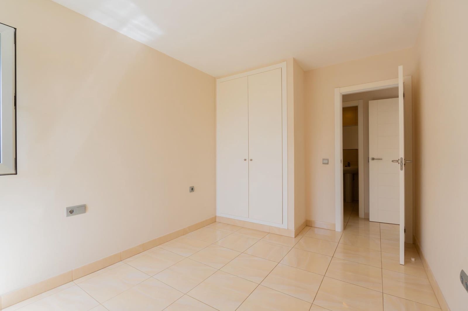 2 bedroom Flat for rent in Acoran with garage - € 1,100 (Ref: 10109774)