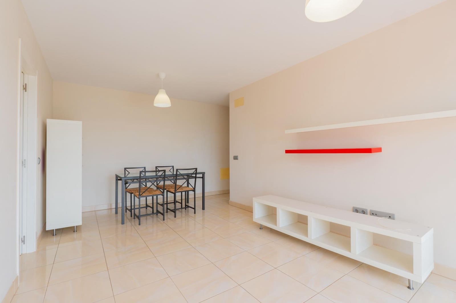 2 bedroom Flat for rent in Acoran with garage - € 1,100 (Ref: 10109774)