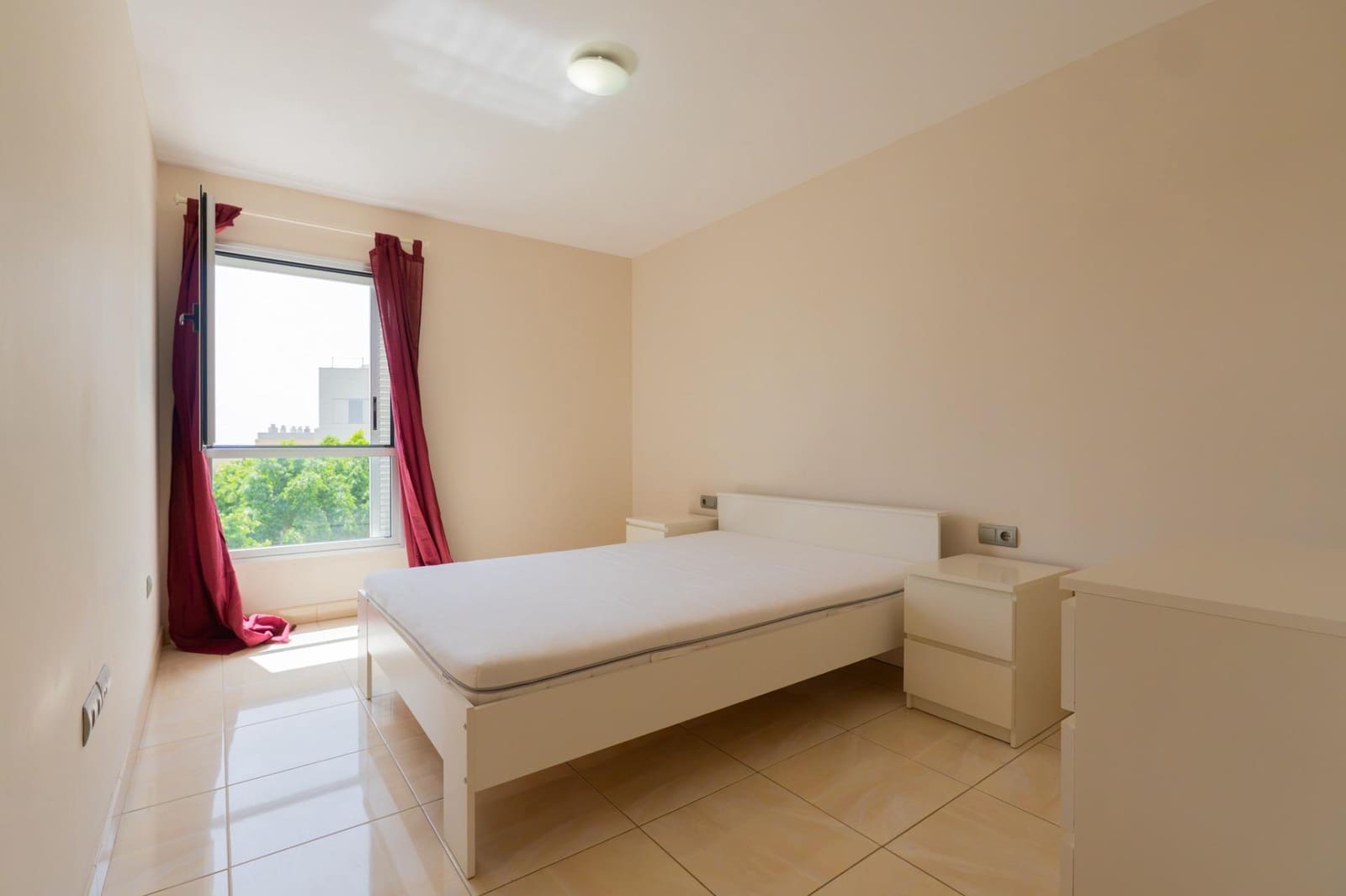 2 bedroom Flat for rent in Acoran with garage - € 1,100 (Ref: 10109774)