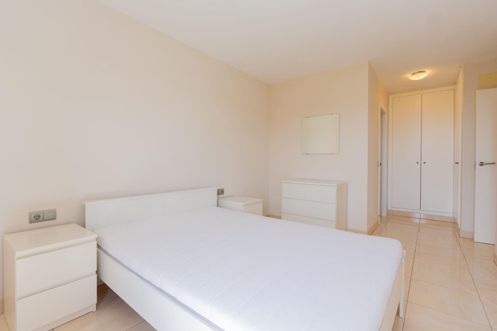 2 bedroom Flat for rent in Acoran with garage - € 1,100 (Ref: 10109774)