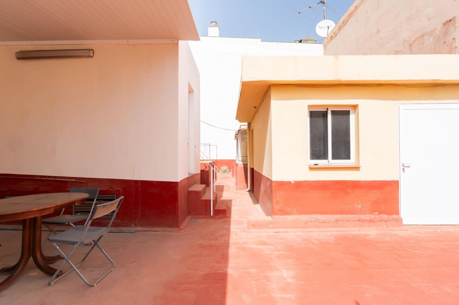 6 bedroom Terraced Villa for sale in Santa Cruz de Tenerife with garage - € 525,000 (Ref: 10109775)