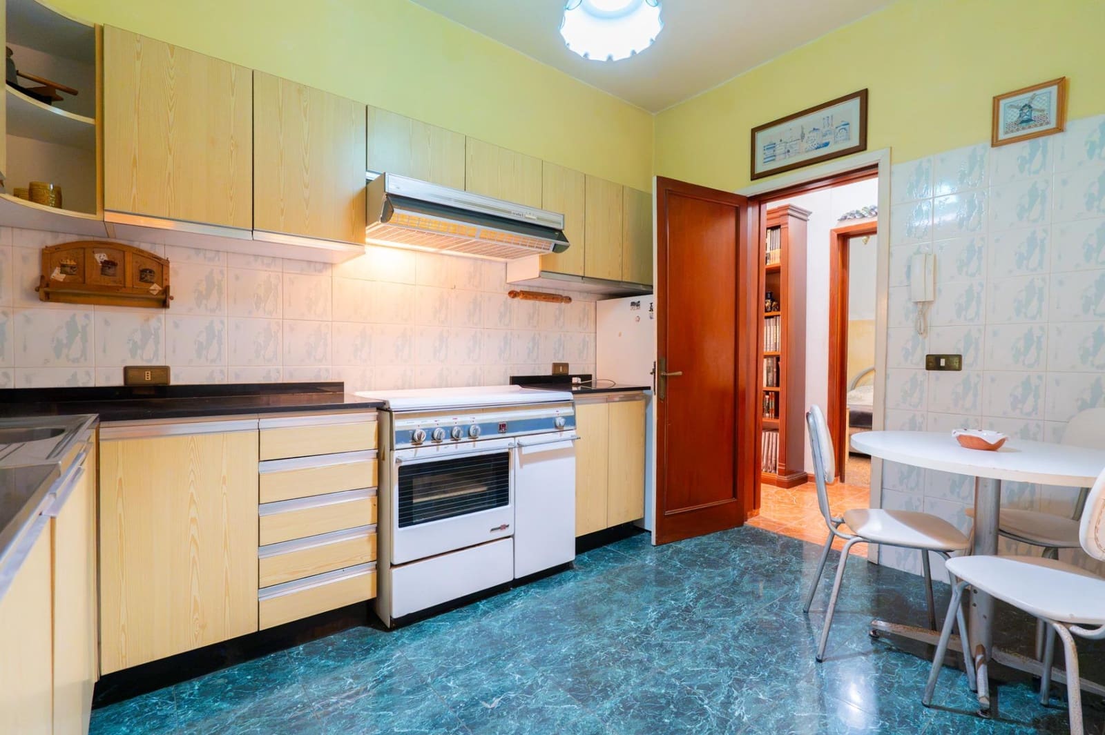 6 bedroom Terraced Villa for sale in Santa Cruz de Tenerife with garage - € 525,000 (Ref: 10109775)