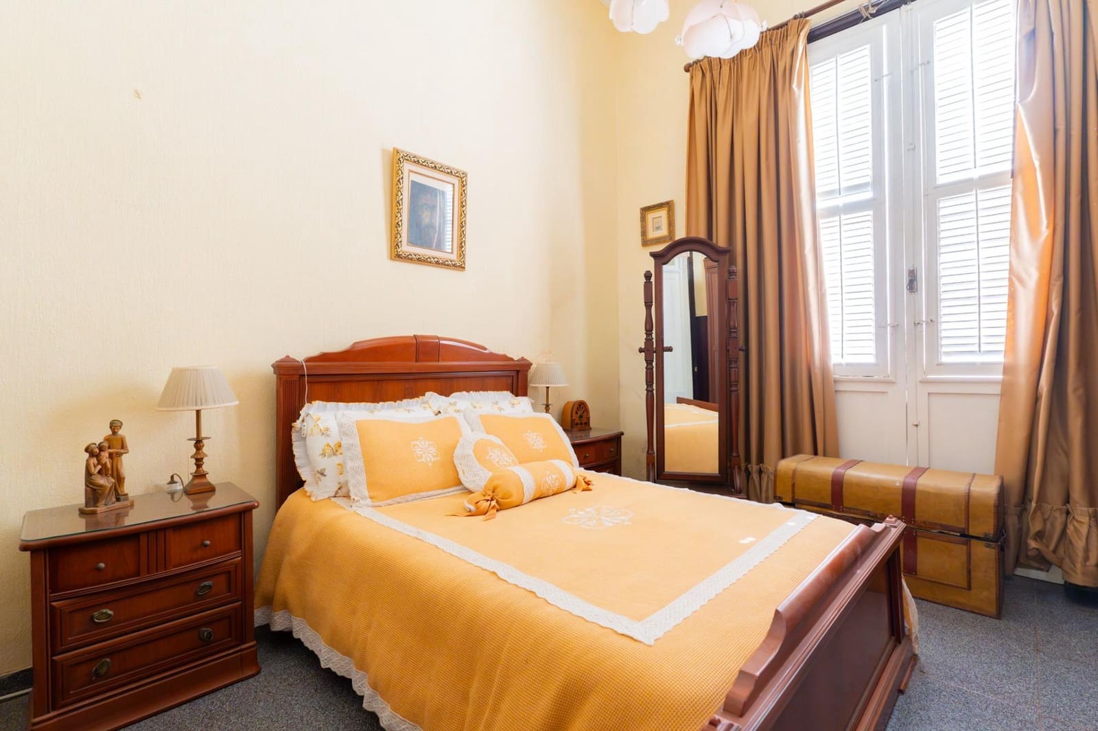 6 bedroom Terraced Villa for sale in Santa Cruz de Tenerife with garage - € 525,000 (Ref: 10109775)