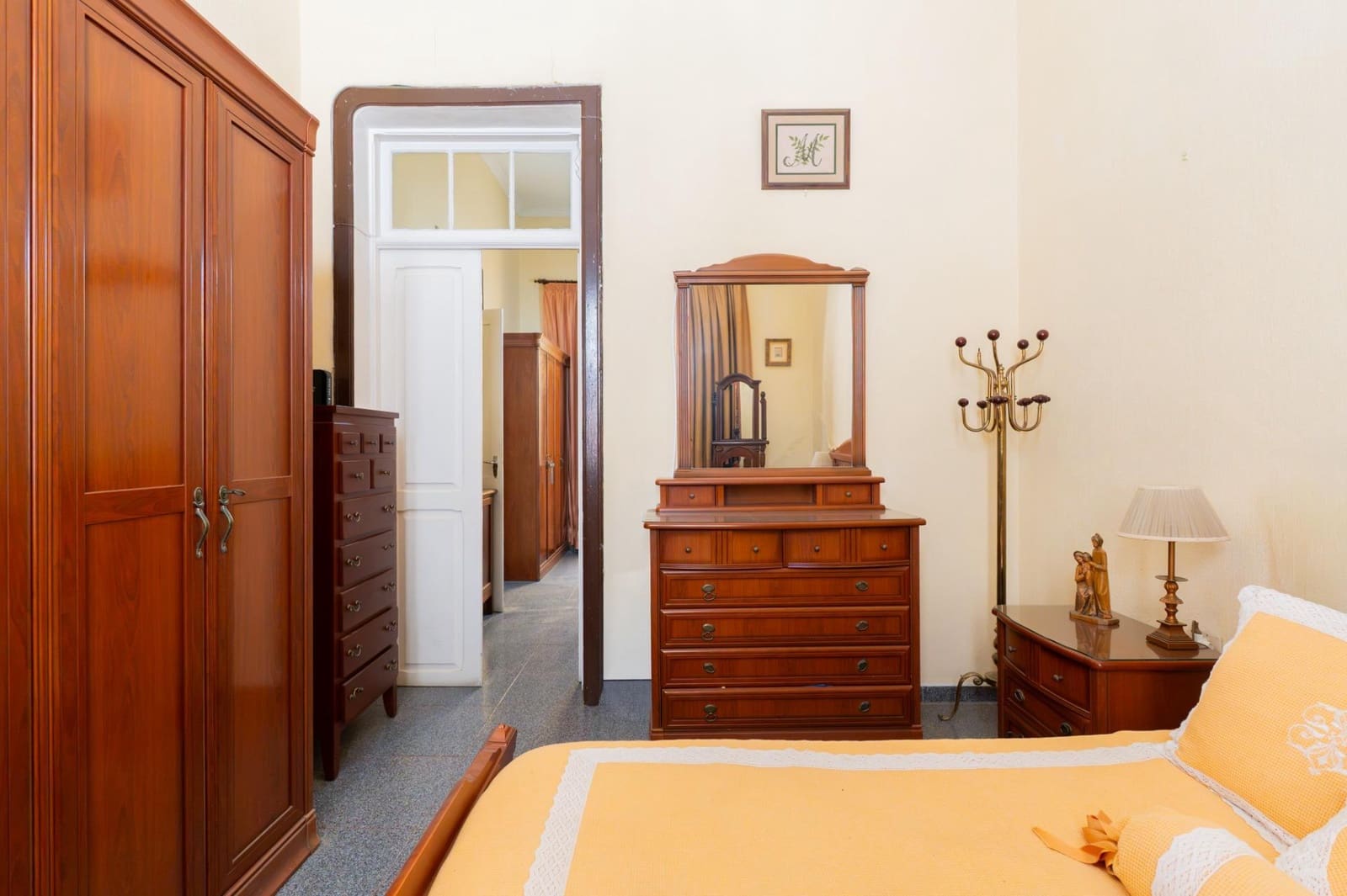 6 bedroom Terraced Villa for sale in Santa Cruz de Tenerife with garage - € 525,000 (Ref: 10109775)