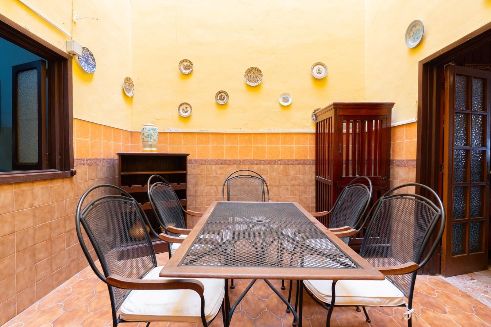 6 bedroom Terraced Villa for sale in Santa Cruz de Tenerife with garage - € 525,000 (Ref: 10109775)