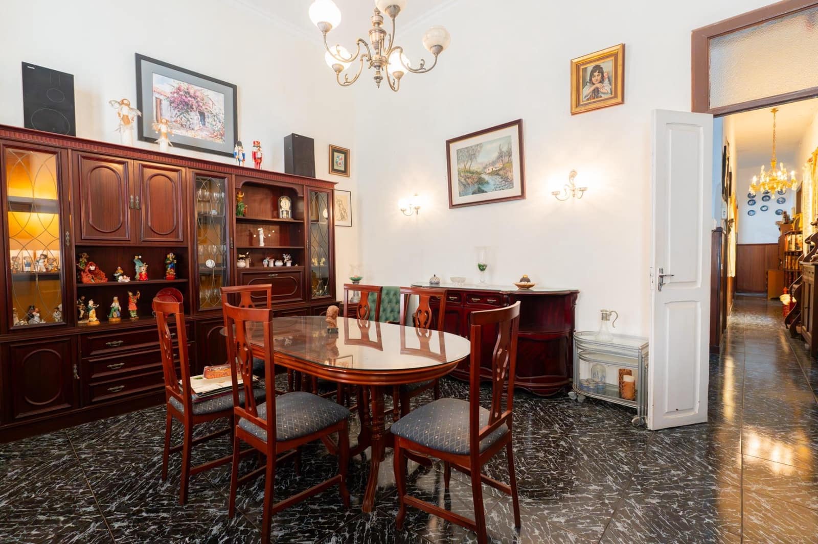 6 bedroom Terraced Villa for sale in Santa Cruz de Tenerife with garage - € 525,000 (Ref: 10109775)