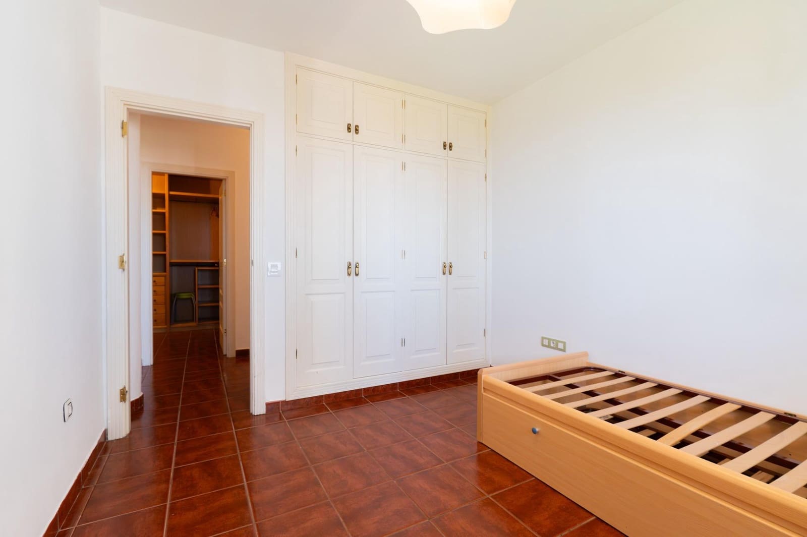 5 sovrum Villa att hyra i Tabaiba med pool garage - 3 700 € (Ref: 10136129)