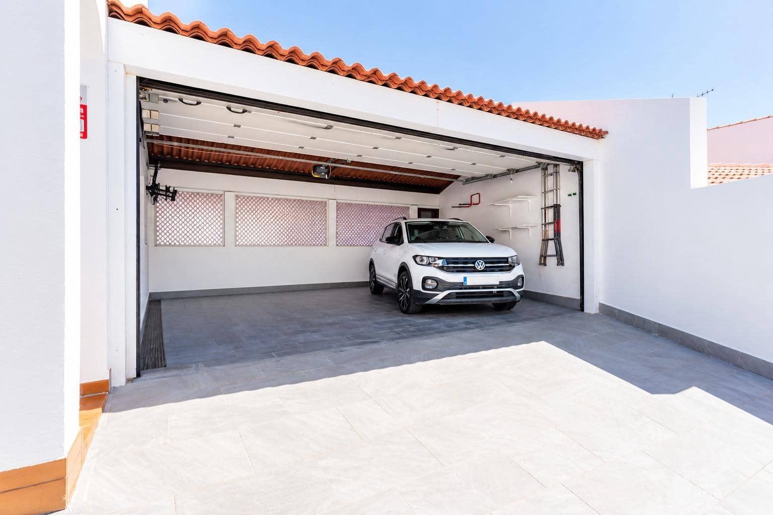 5 sovrum Villa att hyra i Tabaiba med pool garage - 3 700 € (Ref: 10136129)