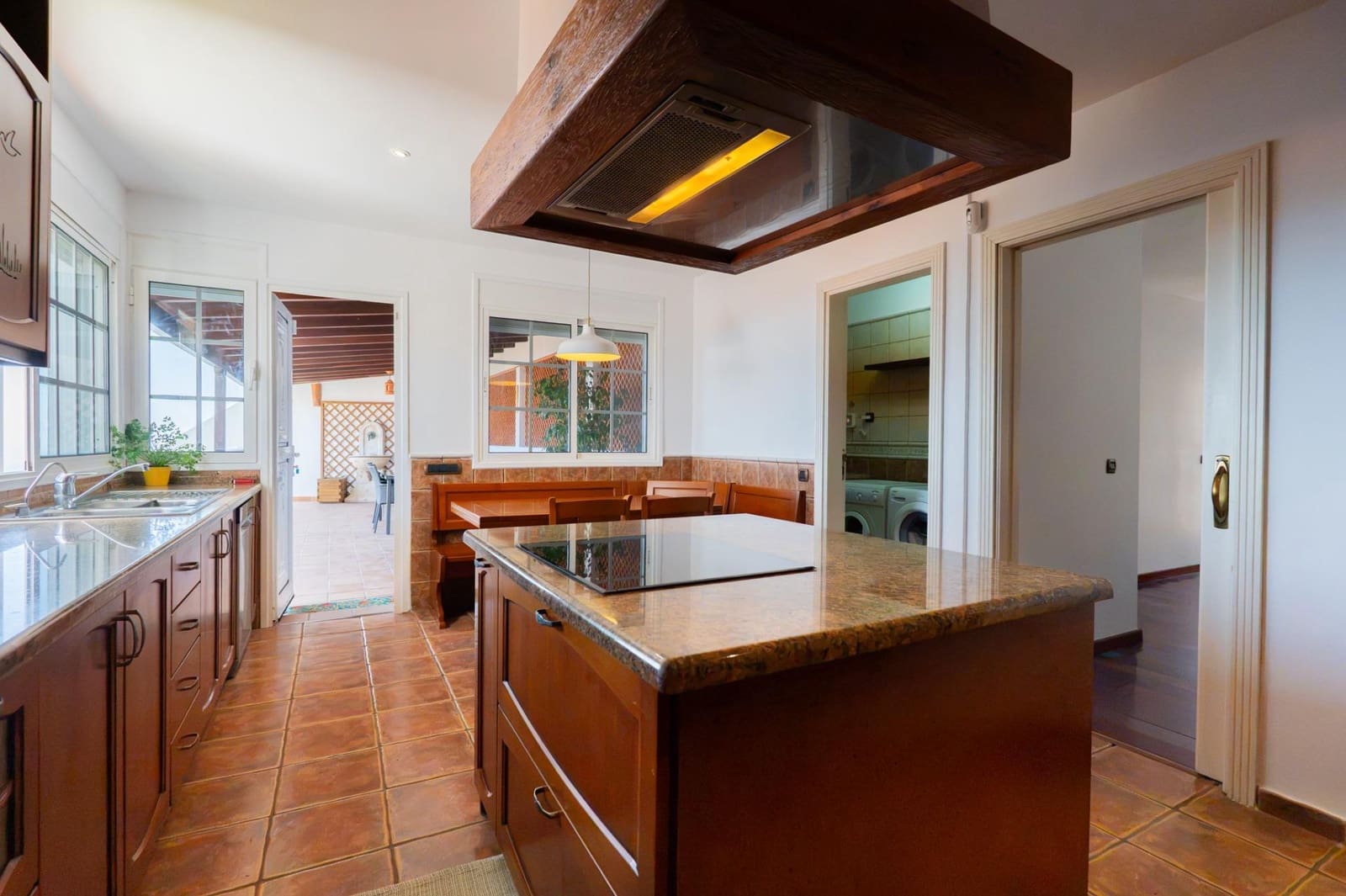 5 sovrum Villa att hyra i Tabaiba med pool garage - 3 700 € (Ref: 10136129)