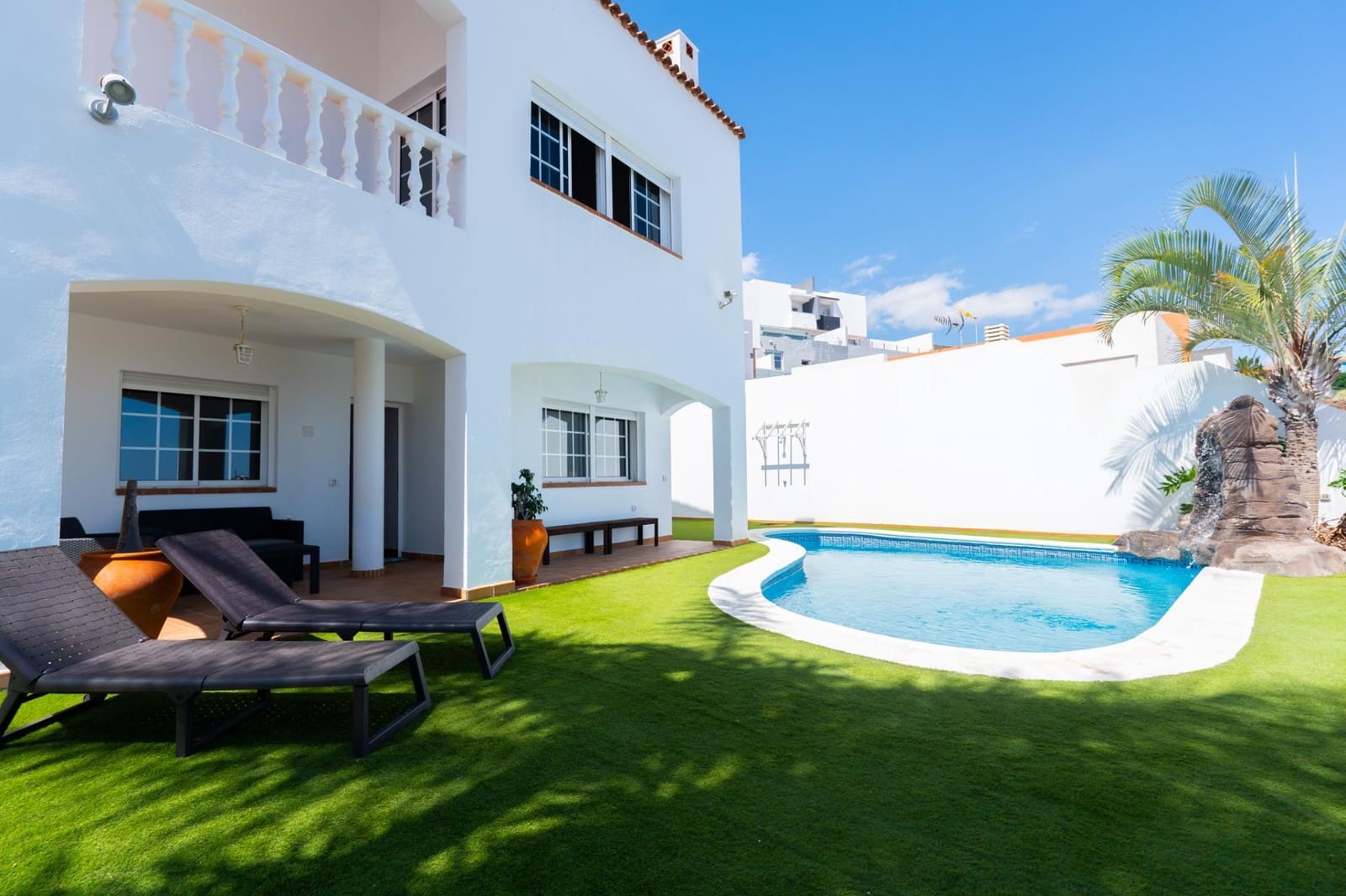 5 sovrum Villa att hyra i Tabaiba med pool garage - 3 700 € (Ref: 10136129)