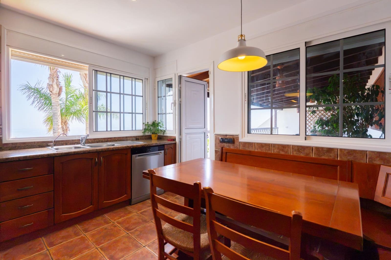 5 sovrum Villa att hyra i Tabaiba med pool garage - 3 700 € (Ref: 10136129)